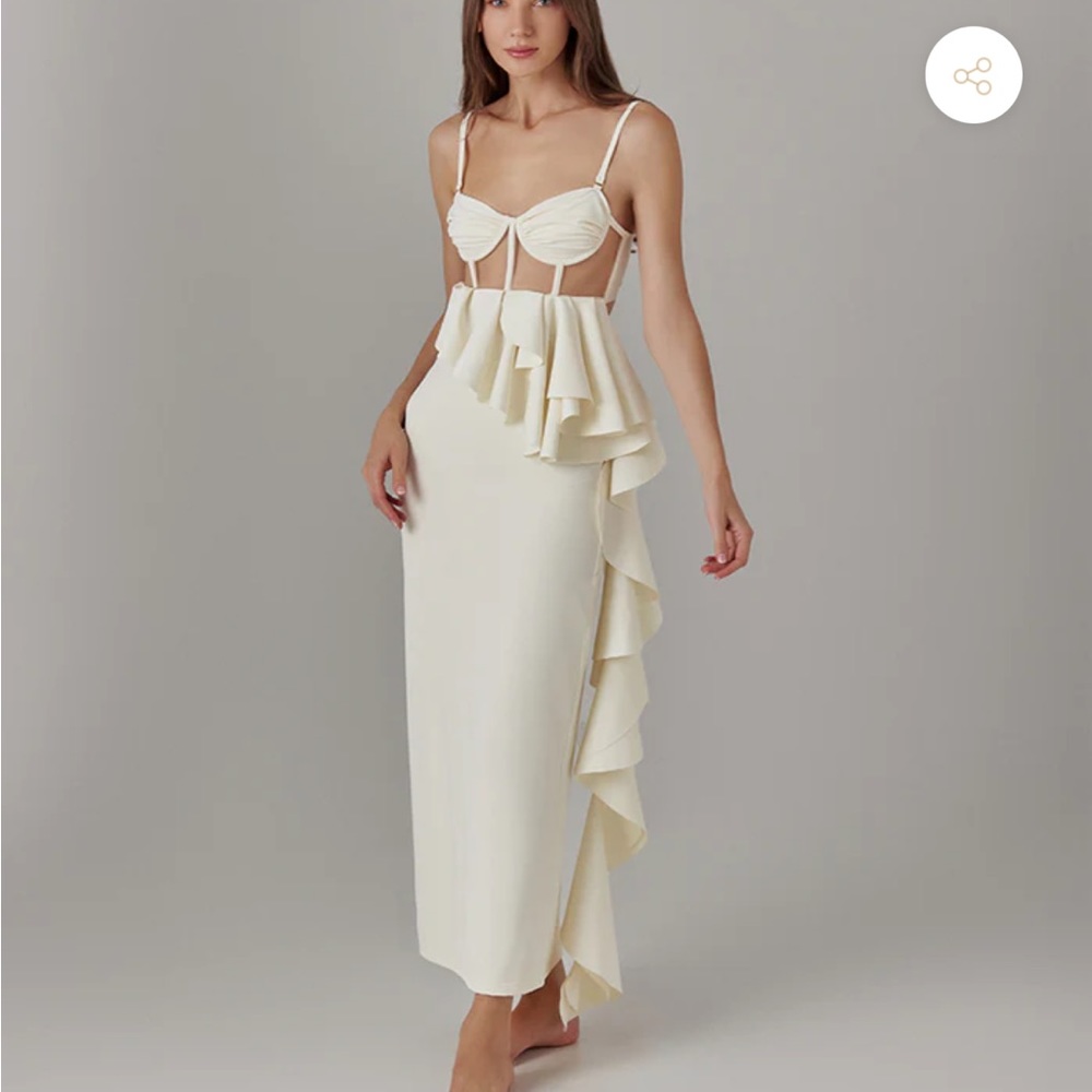 COPY - Top and skirt. Used once for my wedding beach party, not even got in the…